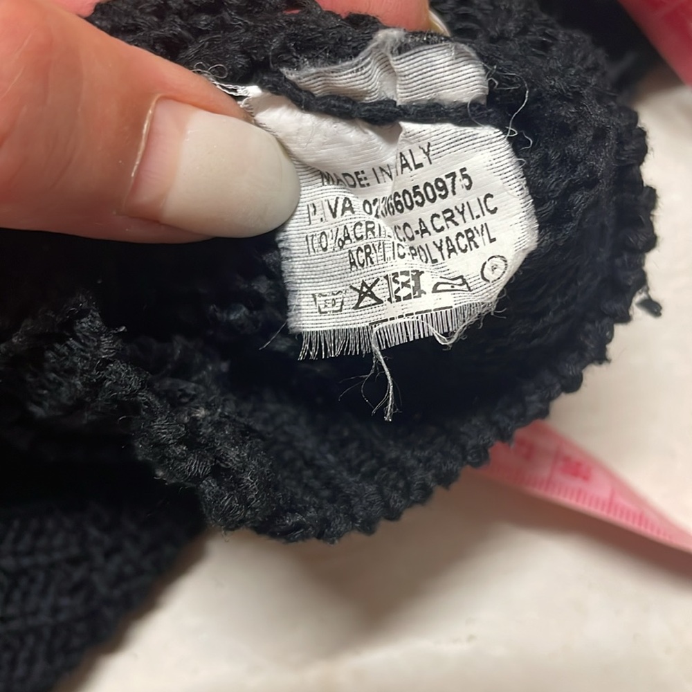 Sweater - Picture 5 of 5